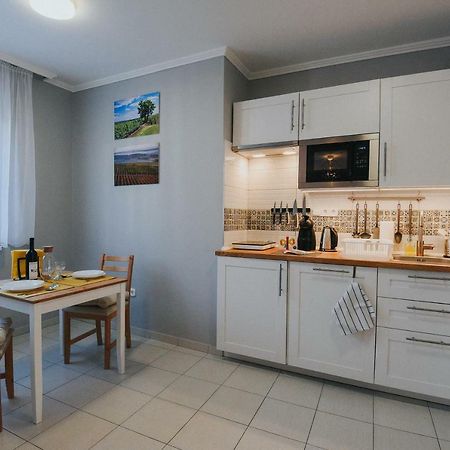 Vitalis Apartman Eger Bagian luar foto