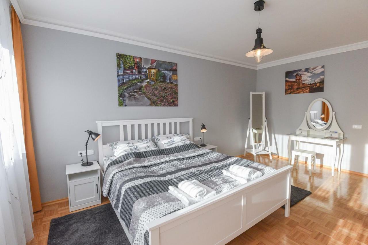 Vitalis Apartman Eger Bagian luar foto