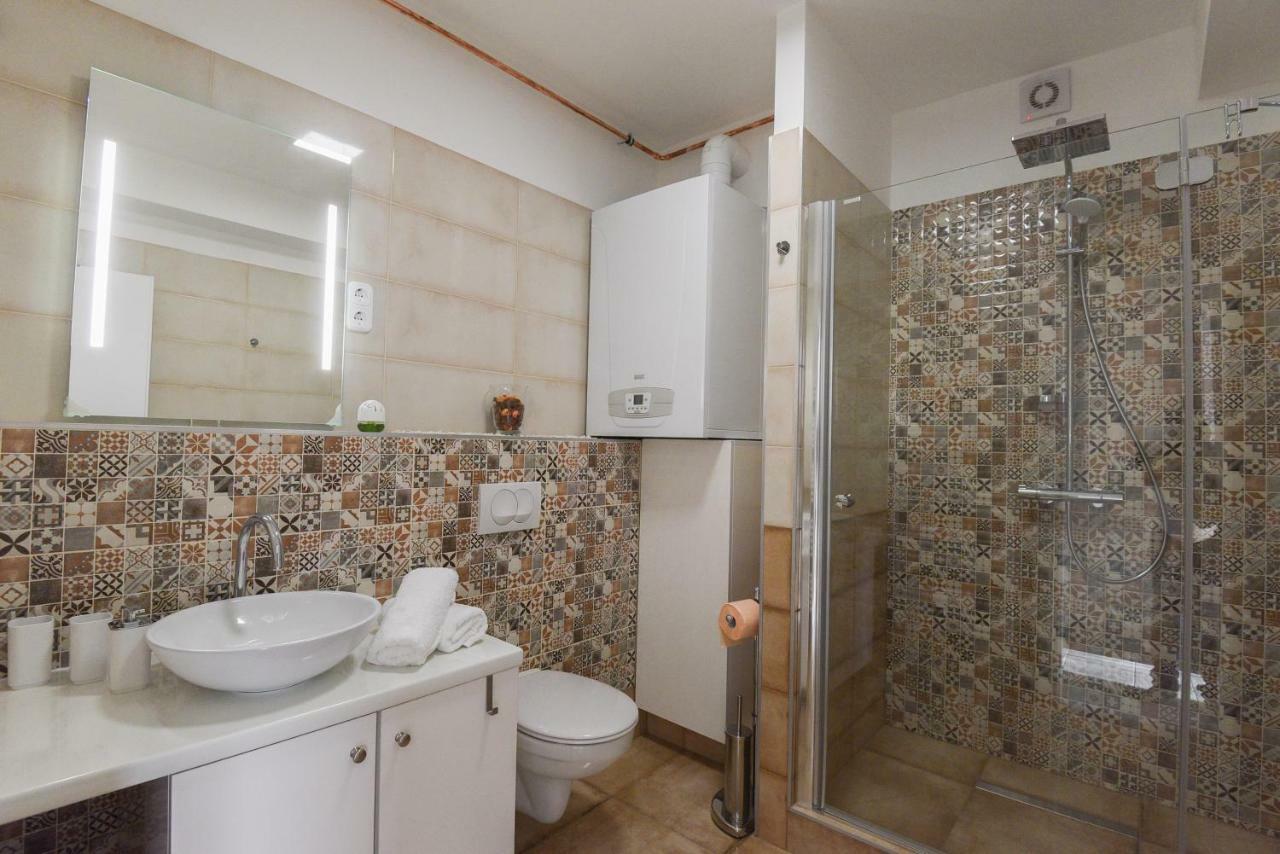 Vitalis Apartman Eger Bagian luar foto