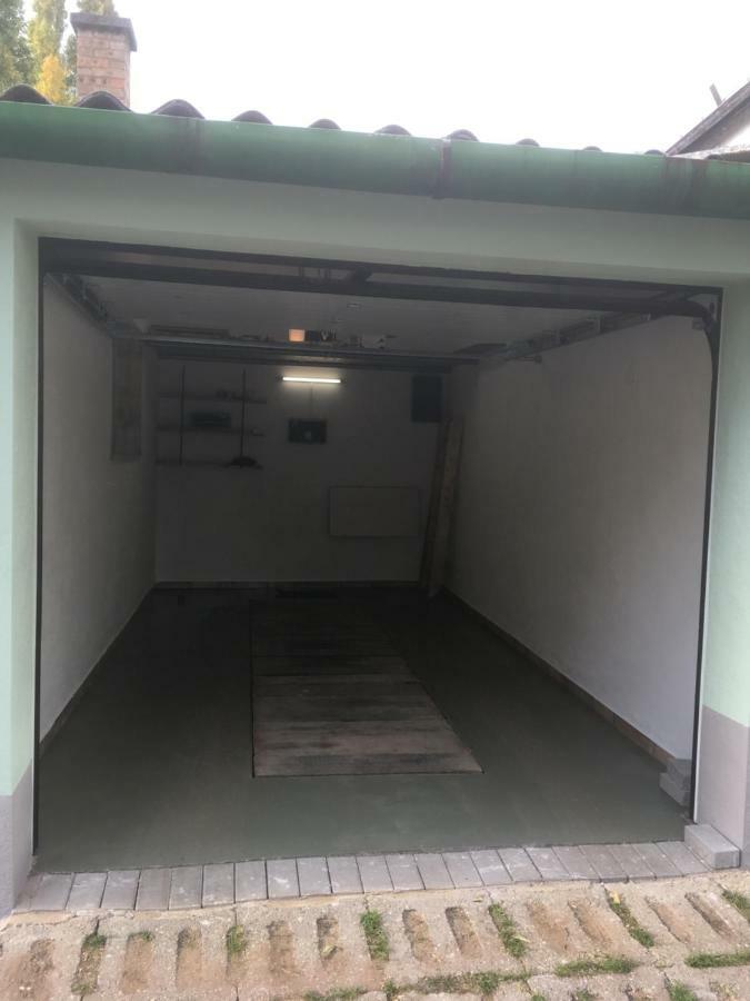 Vitalis Apartman Eger Bagian luar foto