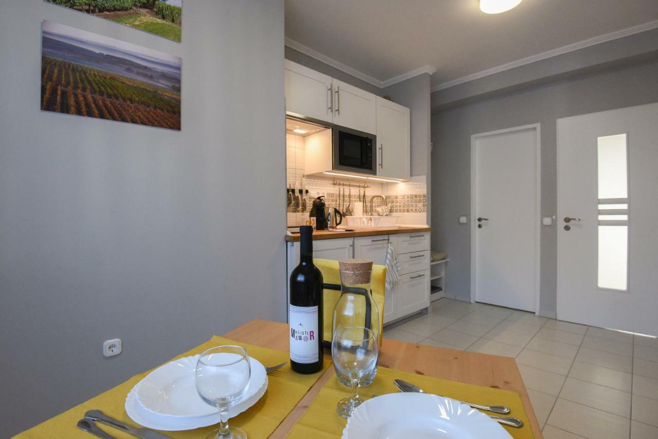 Vitalis Apartman Eger Bagian luar foto