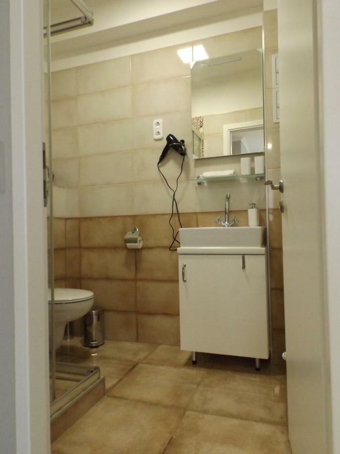 Vitalis Apartman Eger Bagian luar foto